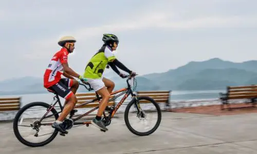 Khalwani Couple Cycling
