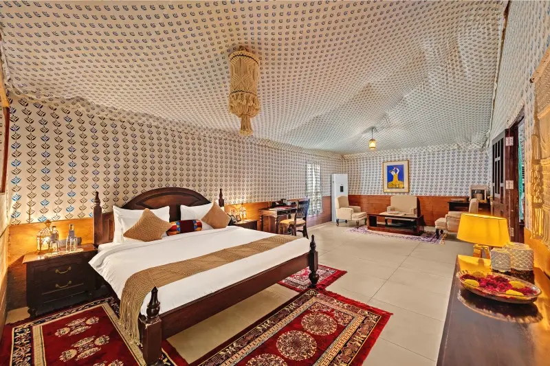 <span   style="color:#ffffff;">Presidential Villa</span>