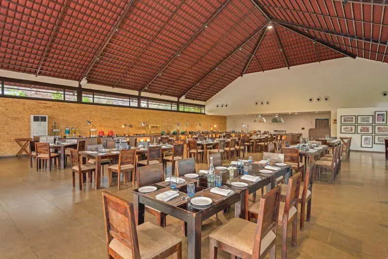 <span   style="color:#ffffff;">Dining Area</span>