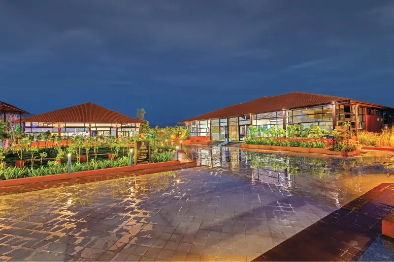 <span   style="color:#ffffff;">Reception Area (Night)</span>