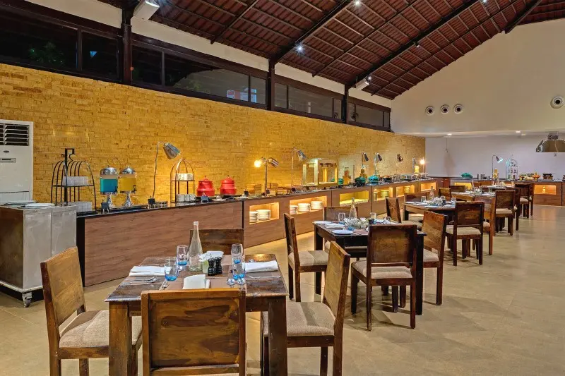 <span   style="color:#ffffff;">Dining Area</span>