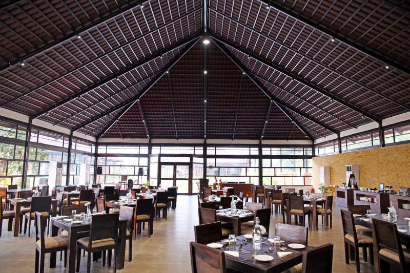 <span  class="uc_style_uc_tiles_grid_image_elementor_uc_items_attribute_title" style="color:#ffffff;">Dining Hall</span>