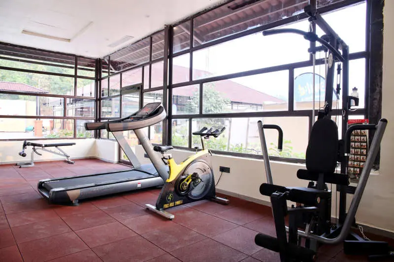 <span   style="color:#ffffff;">Gym</span>