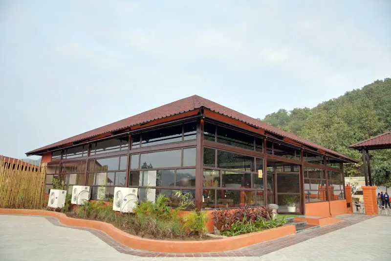 <span   style="color:#ffffff;">Reception Royal Cottage 2</span>