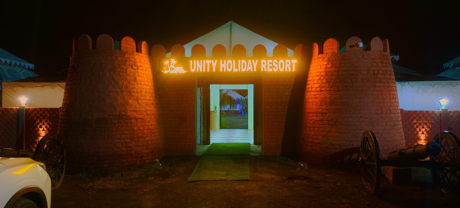 <span  class="uc_style_uc_tiles_grid_image_elementor_uc_items_attribute_title" style="color:#ffffff;">Unity Holiday Resort Online Booking</span>