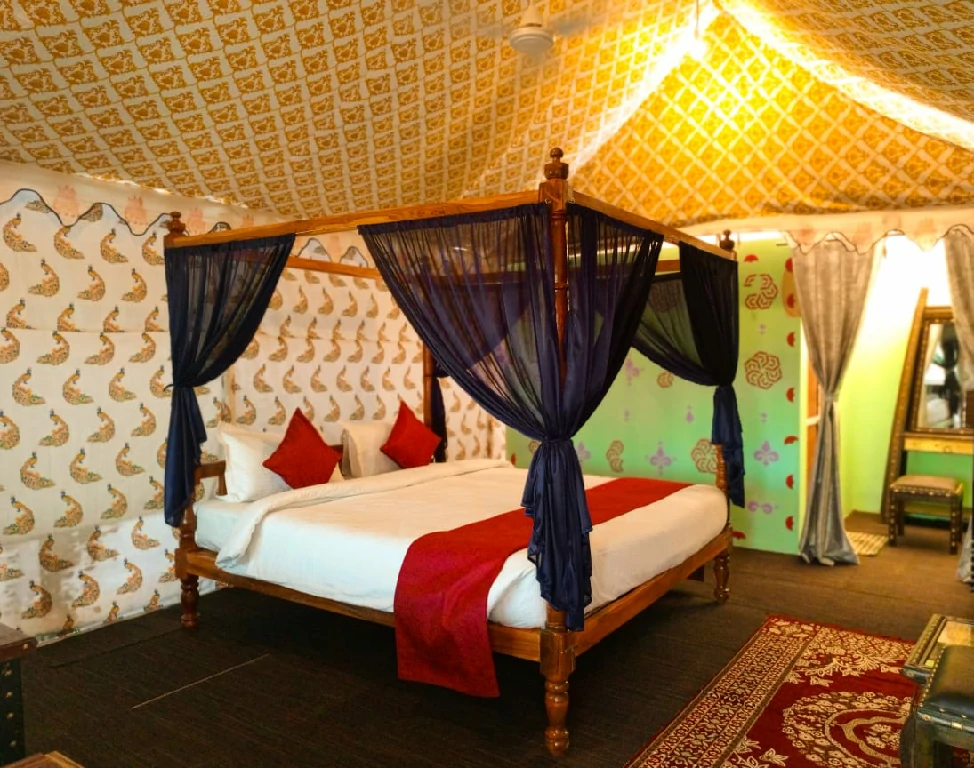 <span  class="uc_style_uc_tiles_grid_image_elementor_uc_items_attribute_title" style="color:#ffffff;">The Royal Heritage Tent Resort kevadia</span>