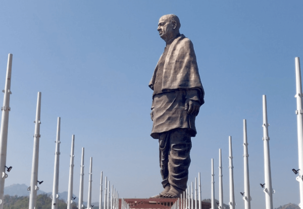 The railway stations in close proximity to the Statue of Unity