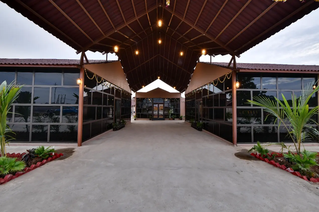 <span   style="color:#ffffff;">Soil to Soul Resort</span>